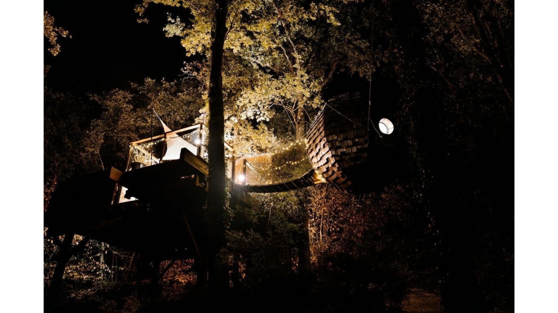 Vivez la magie du soir sur la terrasse