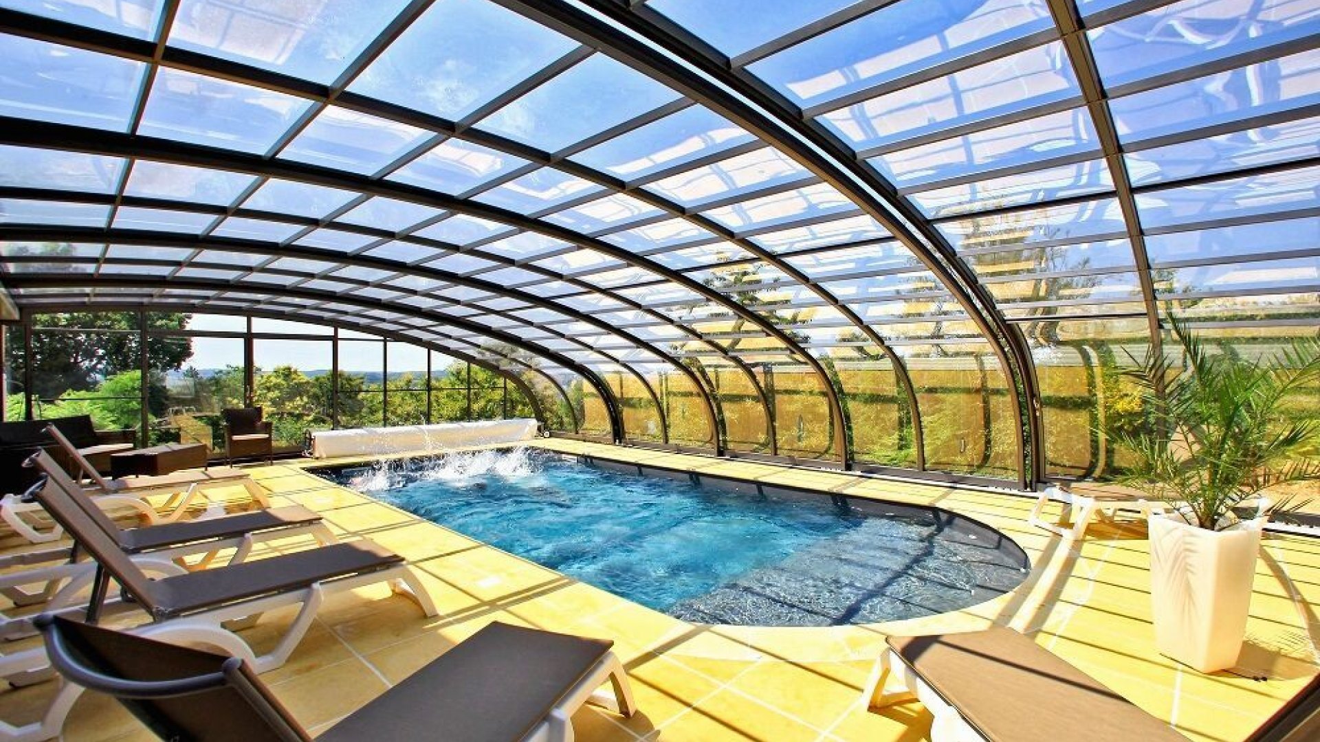 Piscine couverte chauffée